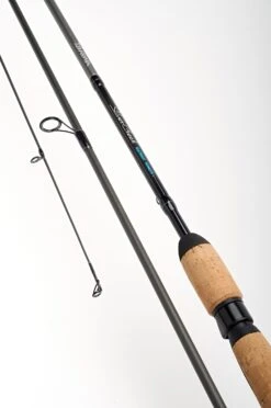 Alternative view of Daiwa Silvercreek Seatrout 10'0" 4del 7-30G Haspelspö